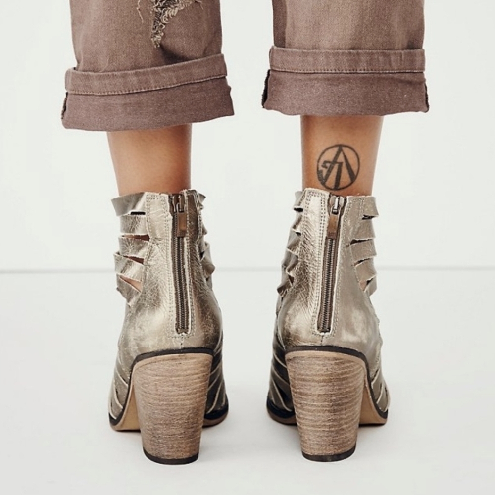 Free People Hybrid Strappy Bootie Metallic Silver Women's 7.5 - Picture 13 of 13